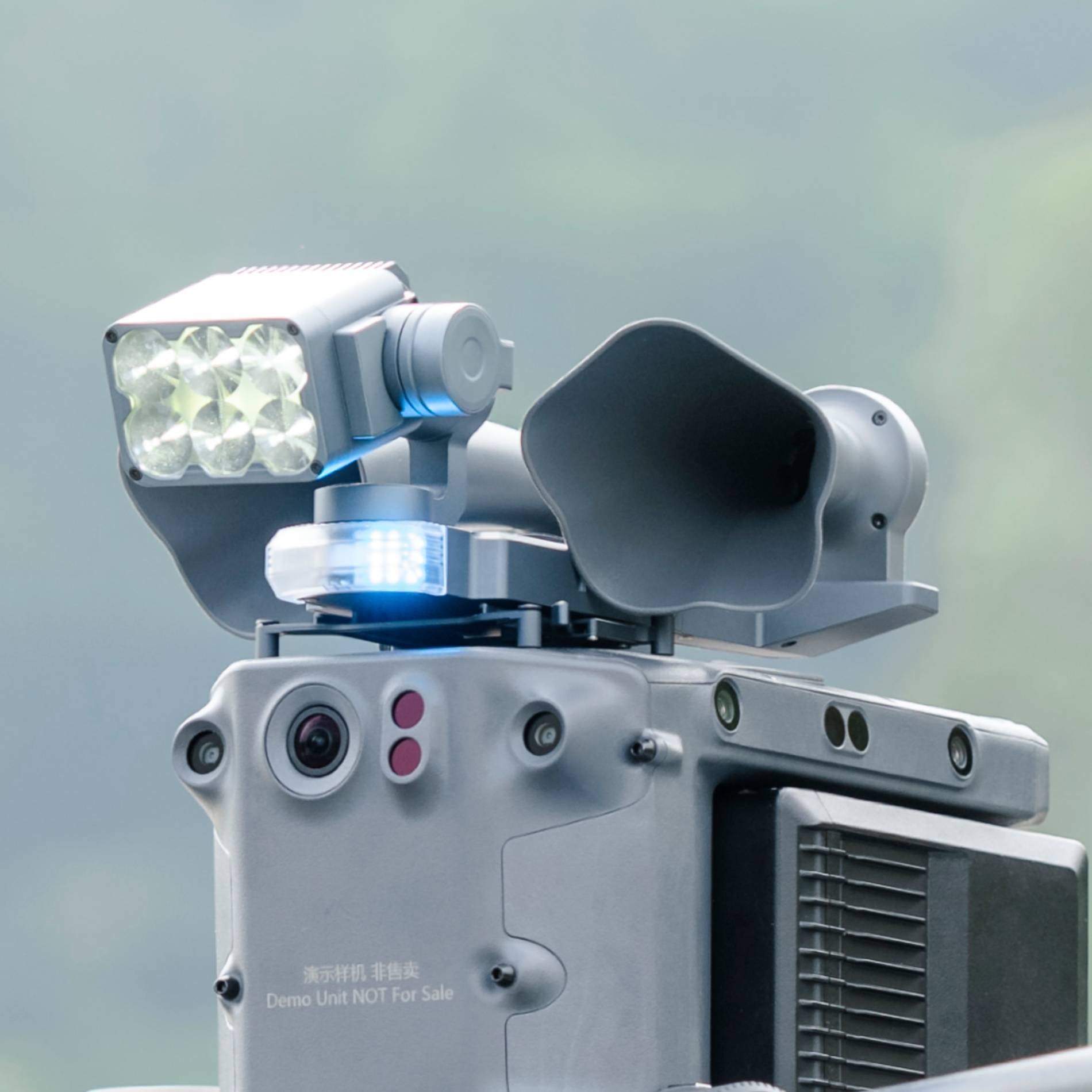 LP35 Searchlight and Broadcasting System